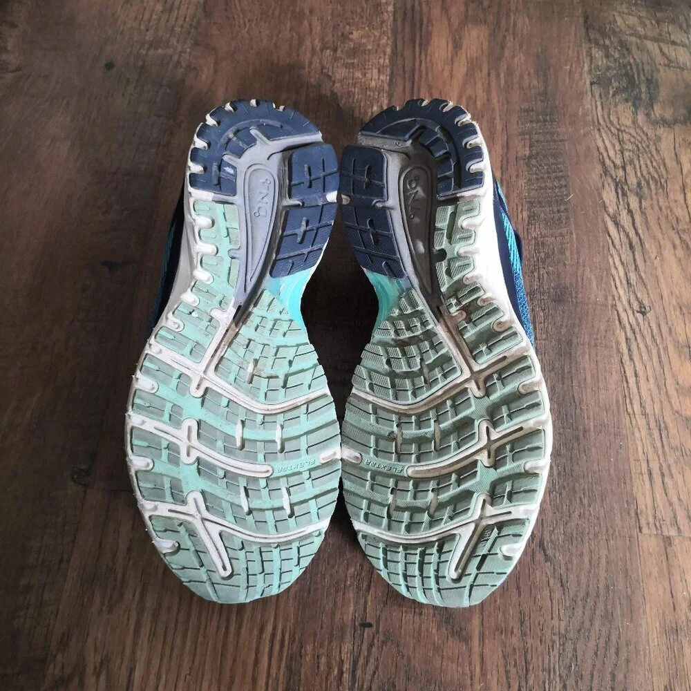 Brooks Adrenaline GTS 18‎ Lace Up Road Running Shoes Women's US 9 Wide